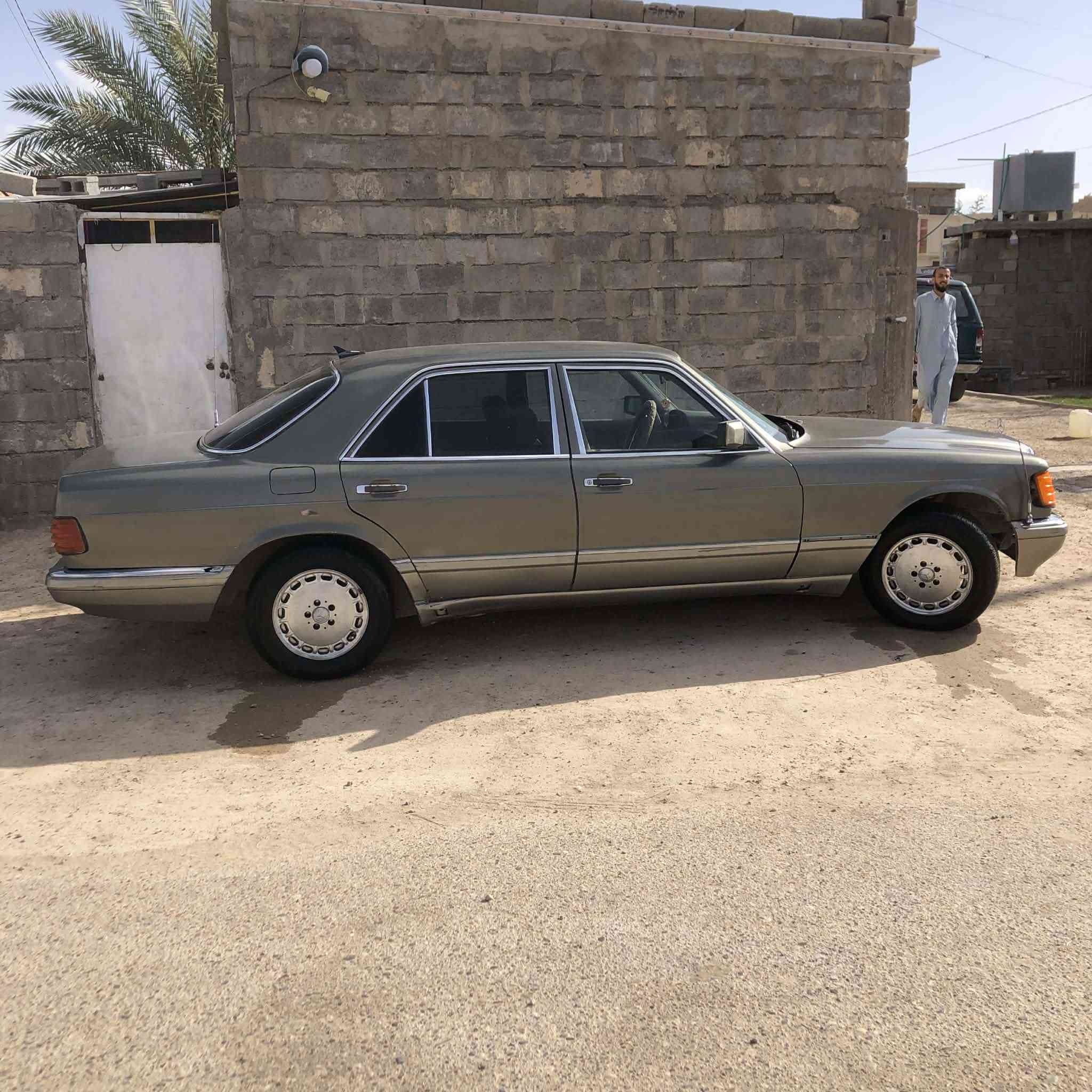 السلام عليكم
مارسدس رئاسي للبيع موديل  83 رقم بغداد بسمي
سنويه لحد 31  مكينه وكير بطه 3000  ترايك 200 
سياره جاهزه
(السعر48) وبيه مجال مكانه السياره (فلوجه)  لاستفسار عل الرقم ***********
