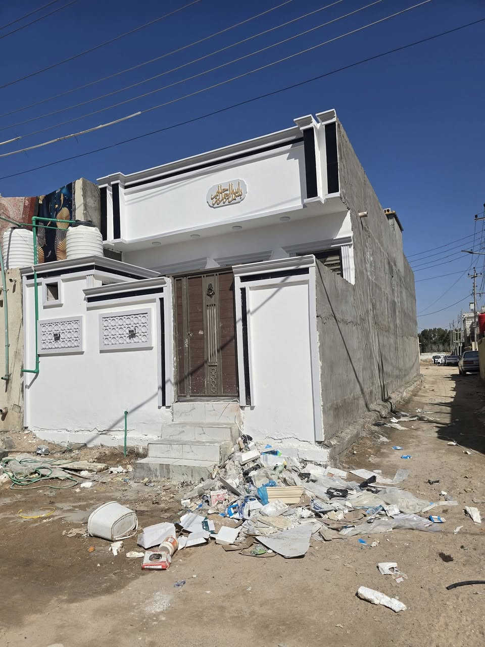 بيت طابو زراعي عراقي ابو خصيب حمدان قريب على شارع الفك ريسي المساح البيت ١٣٠متر يحتوي قرف ديوان ومطبخ ستقبال وحمام ومدخل حمام خرجي كهربائيّ ماء شارع ١٠متر السعر ٦٥مليون وبي مجال اتصل ***********
