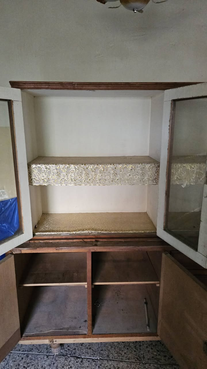 السلام عليكم
عندي بوفيه للبيع نظيفه وخشب قوي قفالته شغاله بسعر مناسب
مكاني نادر الثالثه


**إذا كنت صاحب هذا الإعلان وتريد حذفه لأي سبب، رجاءا أرسل رسالة إلى الدعم الفني**