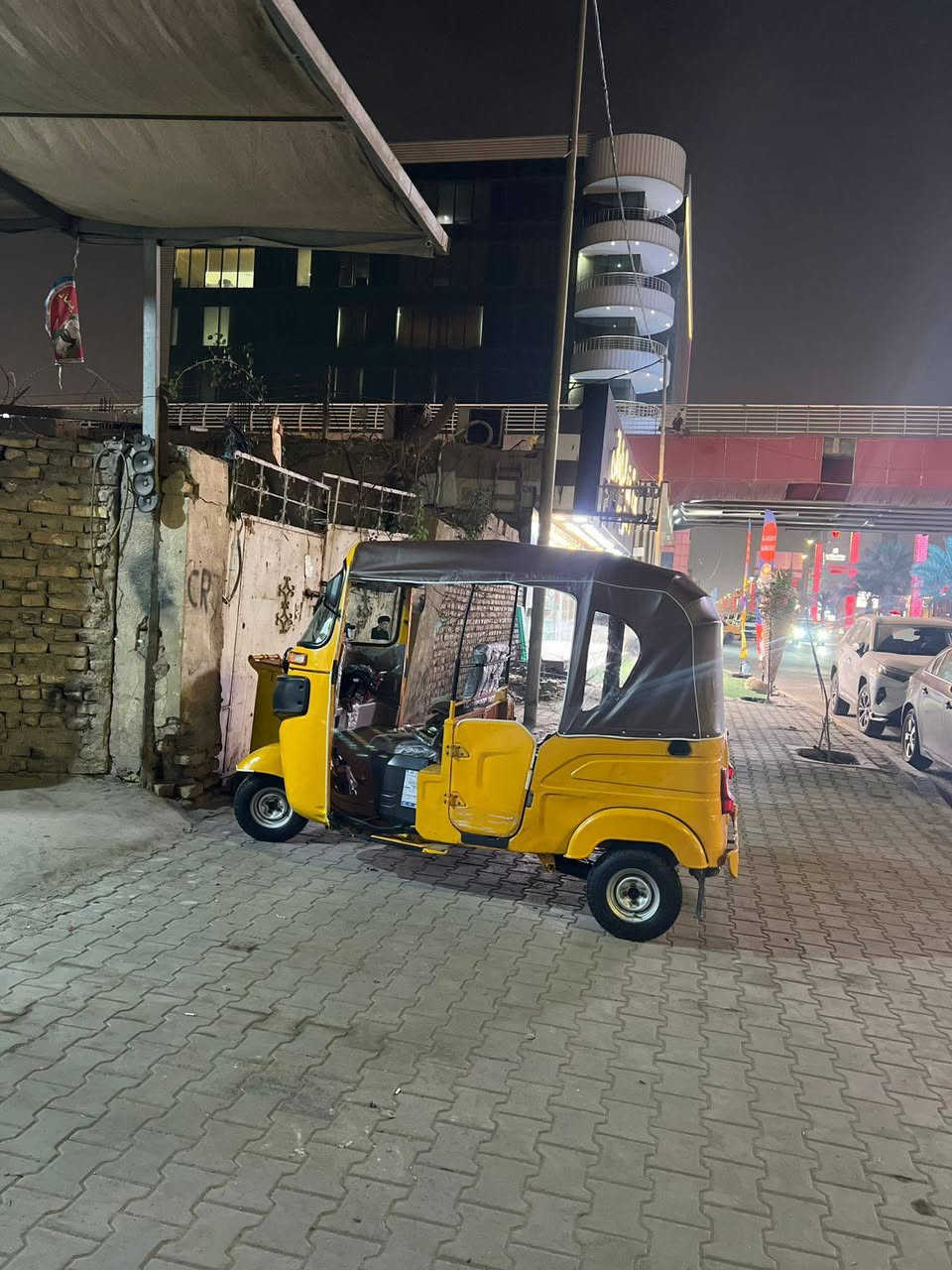 التكتك بيها بارد ب الصفح وارجعه بدون صبغ وبالدوسه شك زغير المكينه ما مجفته بس مفتوحه التكتك مديل 2022 عله ايدي مال جناي رايدهاا ب 7 و 300 وهاذ رقمي *********** مكلف بنشر شراي يتصل
