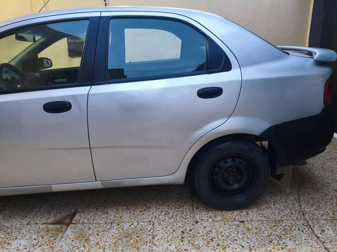 السلام عليكم ورحمة اللّٰه وبركاته 
افيو موديل  2006 
رقم نينوى خصوصي (الماني)
سنوية ل 2029
كوبون بنزين بيها
السيارة بسمي شرط التحويل
قطع الصبغ: الدوائر الخلفية مصلح ومصبوغ و الجاملغ الايسر الخلفي مصبوغ شبر و الجاملغ الايسر الامامي مصبوغ شبر و رصعة في الباب الخلفي الايسر
المحرك 1.6 
السيارة مطلوب بيها 58 ورقة وبيها مجال قليل 
رقم الهاتف: 8155 097 0775
الموقع/ الموصل الايمن


**إذا كنت صاحب هذا الإعلان وتريد حذفه لأي سبب، رجاءا أرسل رسالة إلى الدعم الفني**