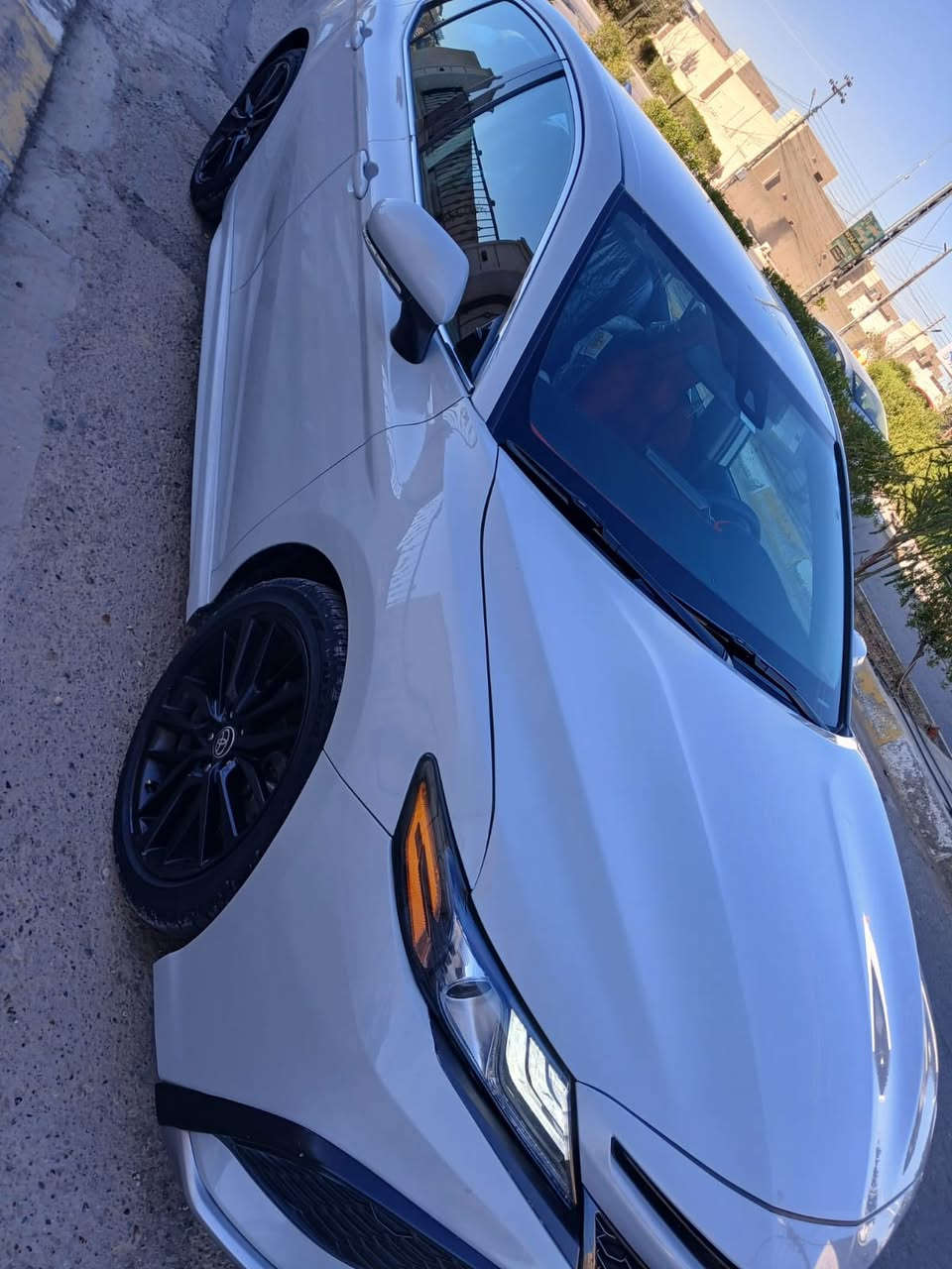 للبيع كامري 2023 XSE وارد أمريكي رقم اربيل
🔧 الحالة: جيدة  لون سموك مميز 
وارد أمريكي بدون حادث وبدون دواخل
 بدون صبغ فقط تعديل بارد بسيط 
السيارة جاهزة وما بيها أي نقص

✨ المواصفات:
✅ بصمة تشغيل
✅4سلندر
✅ رادارات أمامي / خلفي / جانبي
✅ هاند بريك إلكتروني + Auto Hold
✅ دشبول XSE
✅ لايتات أمامية وخلفية LED
✅ كاميرا خلفية
✅ تحكمات ستيرن + كروز
✅ شفتات گير على الستيرن
✅ شاحن وايرلس
✅ ويل كب 19
✅ تدفئة وتبريد كشنات الامامية

السعر 240 وبيها مجال
مكان  السياره صلاح  الدين 
***********
