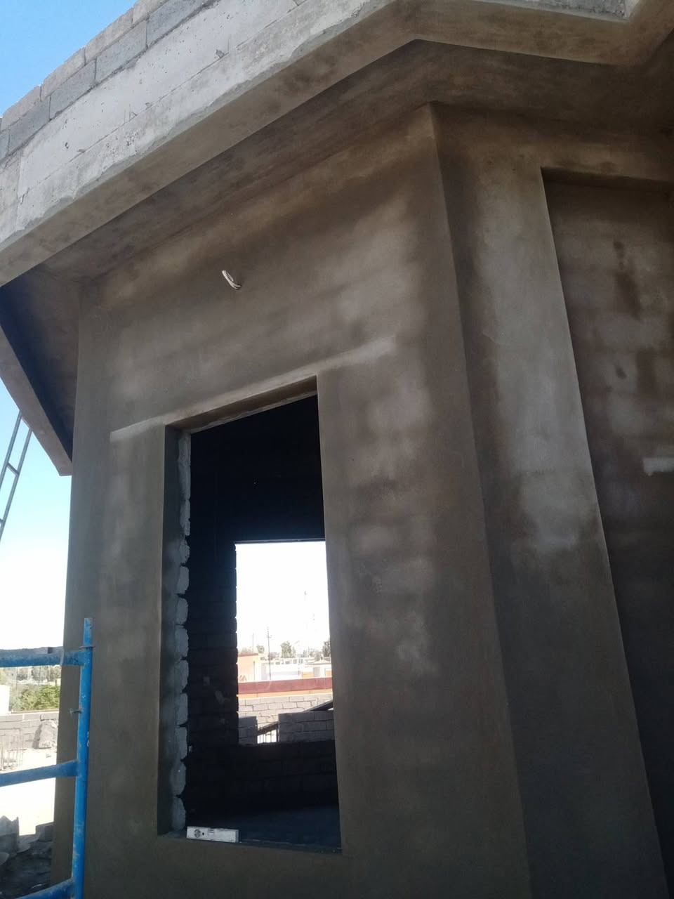 السلام عليكم 
لباخ متفرغ حاليآ 
لبخ رقم واحد سعر المتر الفين 2000 دينار 
للتواصل على الرقم *********** اسيا
*********** كورك
