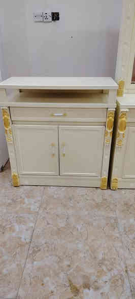 السلام عليكم الغرفة نجاره درجة أولى داخل خارج صاج مسرح ضهر جرجوبة تكمة موديل ازان صبغ حراري سعر مليون ٩٠٠ واصل مع شد ونقل رقم *********** واتساب
