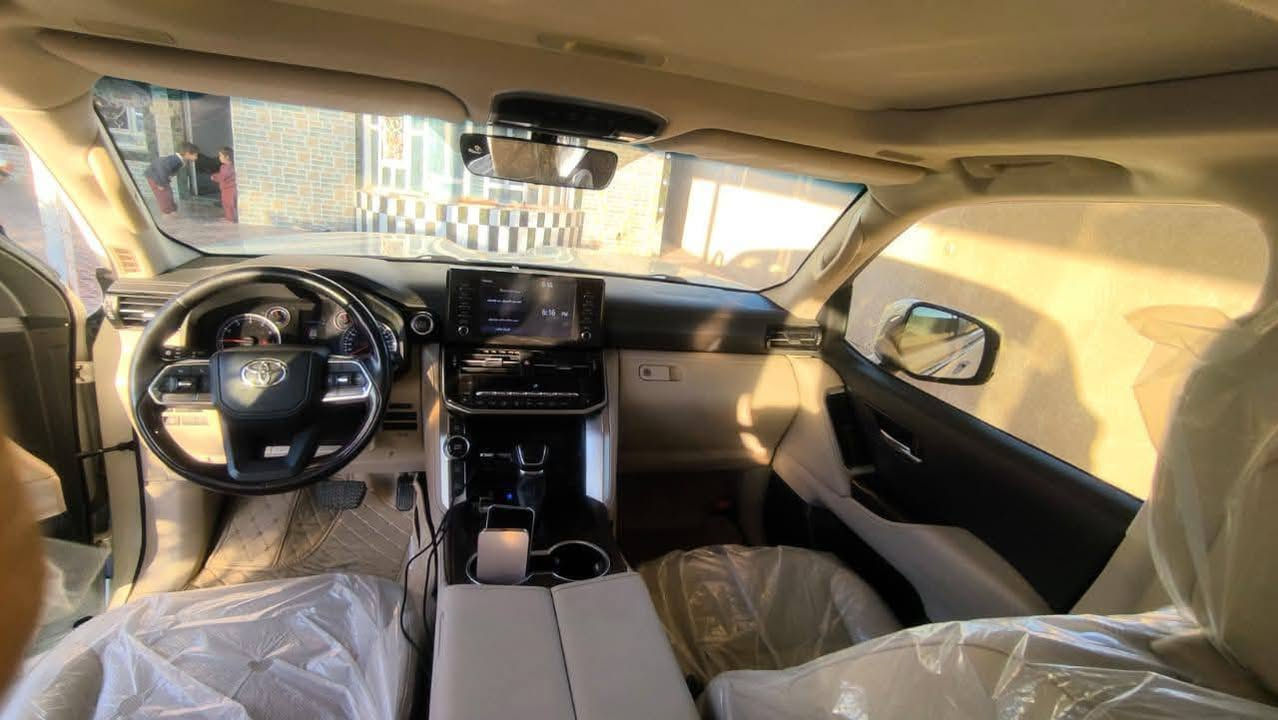 تحيه طيبه احبتي الكرام 
السلام عليكم 

للبيع لاندكروز 2022 ✅

‎ ✅ماشية 60 فقط 

 فول فول مواصفات 

‎

سنويه جديده مكفوله كفاله عامه  من كلشي السياره مكفوله من الرصعه وحته الشخط على وضع الشركه

                  

فول مواصفات

  

‎المواصفات

‎•ابل كار بلي و اندرويد اوتو

‎•فتحة سقف

‎•صندوق كهرباء

‎•7 راكب

‎•شاحن لاسلكي

‎•اوتو هولد

‎•

‎•التحذير من مغادره المسار والمساعده في الحفاظ على المسار

‎السياره دفع رباعي كاملة الحجم.

‎•بريك بصمة

3شاشات  

‎•مراقبة ضغط الاطارات

‎•3 اوضاع للقيادة

‎•مثبت سرعة

‎•ثلاجة

‎•حساسات امامي خلفي

عتبات أبواب أمامية وخلفية مضيئة 

‎•مقاعد كهرباء

‎وبعد السياره بيهة هوايه مواصفات 

‎السياره مكفوله كفاله عامة

محرك 4000 تنفس طبيعي ✅ 

رقم ربيل تحويل مباشر

***********

واتس اب 

مكان سياره بابل الحله
