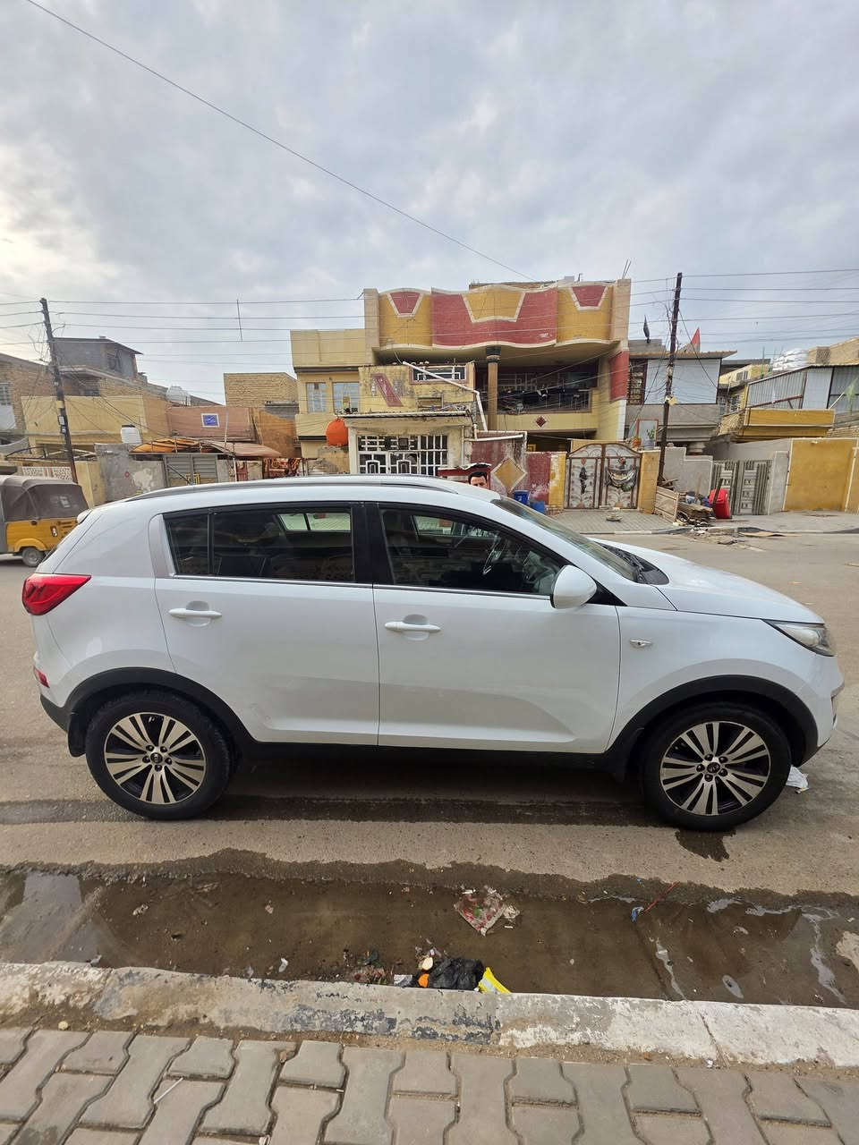 سبورتج خليجي موديل ٢٠١٥  سياره مكفوله كير ومحرك وخير من الله سياره بدون ضرر بيها بارد شي بسيط   ١٥٥ بيها مجال حك الجيه  عنواني بغداد الحسينيه. للاستفسار الاتصال 
 ***********
