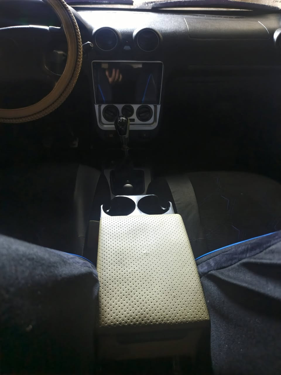 سيكي موديل ١٣ لكصه لجديدا مكان لموصل طخم تيات جديد لسيارة كعدا او حلوا ‏‏‪***********‬‏ بيها ثلاث قطع بارد
