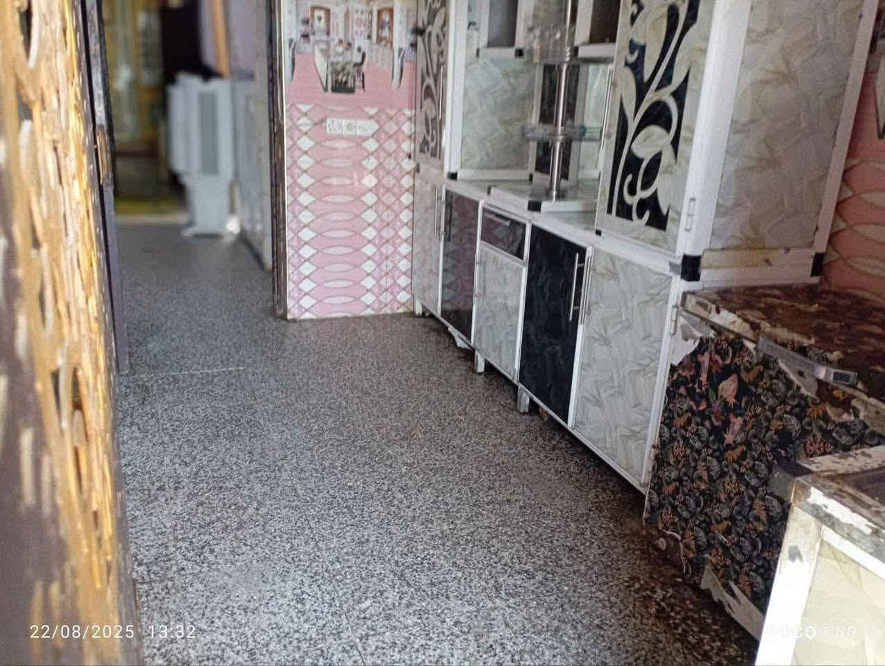 يا الله 

السلام عليكم أحبتي الكرام 

يوجد بيت للبيع زراعي مكاتبة المساحه ( 150 ) متر 

1 - البيت يتكون من طابق واحد 

2 - البيت يتكون من أستقبال و غرفة و صالة 

3 - العنوان منطقة العكيلي مدخل شارع أسواق الفراشة

4 - السعر 30 وبيه مجال

للأستفسار التواصل ***********
