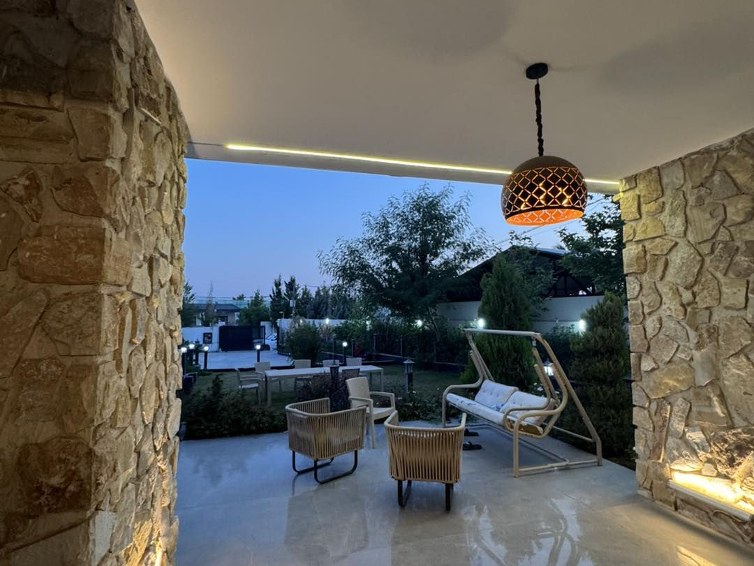 ڤیلای شاهانە  بۆ فرۆشتن، 
🏦 نموونە لە جوانی و فول VIP.
‏‎لە ریگای مەسیف بەرامبەر شیخ باز
‏‎🏡 رووبەری 1500 مەترە
‏‎🔹  کارەبای 24 سەعات هەیە

‎🔷 ئاوی سەربەخۆیە هەیە 
‏‎🏡 خانووی مەزرەعەکە پێکهاتووە لە:
‏‎🍽️ مەتبەخ
(5)ژووری نوستن
‏‎🛁 مشتملات‏
‏‎🛋️ هــــۆل
🏟️کامل ئەساسی مال تیدایە
‏‎🌊مسبع داخراوە. تیدایە  تبرید سارد و گەرم 
کامل فلتەر بۆ دانراوە
‏‎🌳 مواسفات vip 
🏝️حەدیقەی هەیە گراج سیارە هەیە

‏‎بۆ زانیاری زیاتر پەیوەندیمان پێوە بكەن . . . . 
‏‎‏
‏☎️ :*********** WhatsApp + Viber + Call
  _____________________________________
ئەزموونێكی پڕ لەمتمانە:: ‎✅ #_عەقارات_باغی_ئاژگە

‏‎ئەگەر هەرموڵکێکت خانوو_دووکان _مەزرەعە هەیەـــ بینێرە بۆ پەیجەکەمان ئێمەش بڵاوی ئەکەینەوە بە باشترین و جوانترین شێواز ریکلام بۆ مزرعە و ڤیلا بی بەرامبەر⁩
