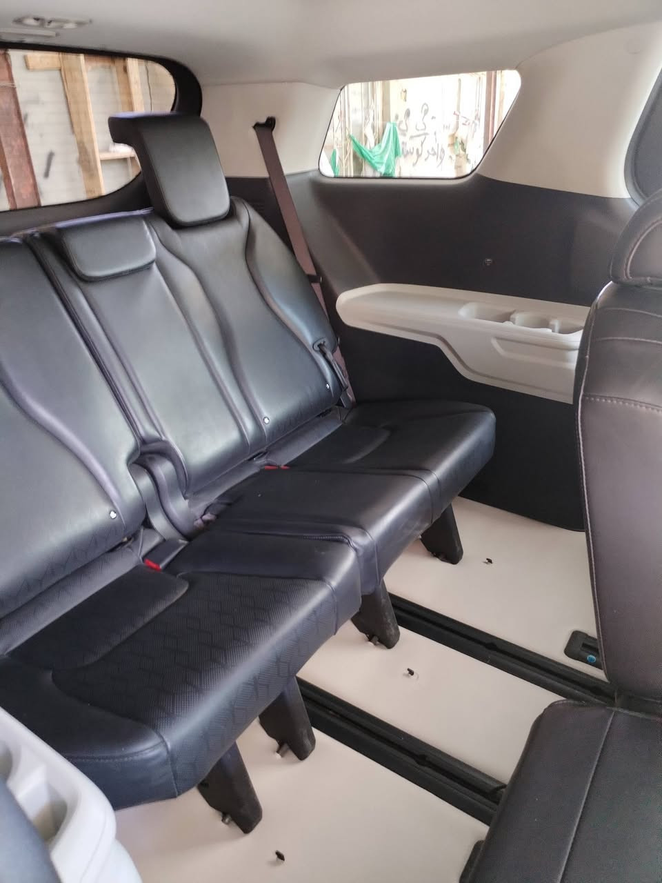 السلام عليكم 
كرنفال مديل 23 حادث خفيف رقم بغداد بسمي نص فول جديده وجاهزه السعر 265 رقمي ***********
