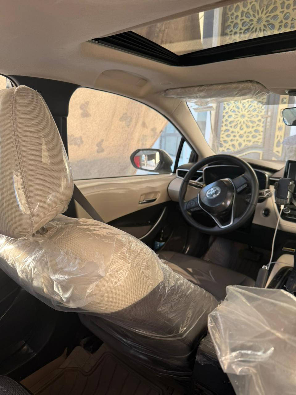 سلام عليكم تيوتا كورلا شركة ساز سيارة ماشية 13 الف بعدها بوضع لشركة سبير وجك منازلات ولساز مواصفاتها معروفة موديل 2024 داخل مدوشم عام دشبول وبيبان كاملة لسيارة 
سعر 210 وبيها مجال قليل 
***********
سيارة كفالة عامة كفالة منل زلغ
