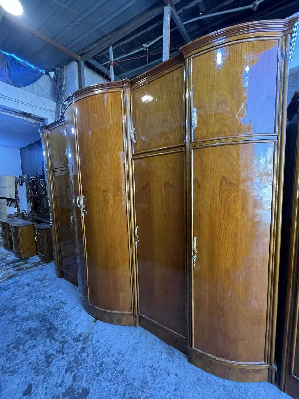 غرفه اخشاب  تسكام 5 ملم صاج خارج والداخل  شغل تفصال درجه اولى ثكيل الغرفه كلش ثكيله وخشب قوي واخت الجديدة ونظيفه كولش اي كسر او ضرر ما بيها 
 نسبة نظافتها 95 /100  وأكثر 
 الغرفه ولا غلطه بيها و بالعافيه على لي ياخذها   
 العنوان بغداد  البياع لاعلام وتوصيل هم موجود


**إذا كنت صاحب هذا الإعلان وتريد حذفه لأي سبب، رجاءا أرسل رسالة إلى الدعم الفني**