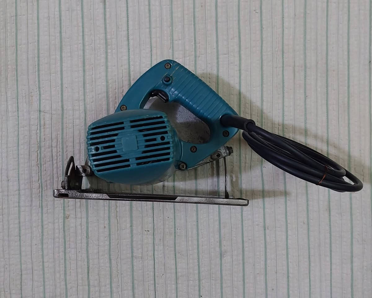 للبيع منشار خشب ماكيتا صناعة قديمة مال مؤسسة العراقية ويا قرص منشار ماركة سيلك سعر ب 55 توصيل موجود


**إذا كنت صاحب هذا الإعلان وتريد حذفه لأي سبب، رجاءا أرسل رسالة إلى الدعم الفني**