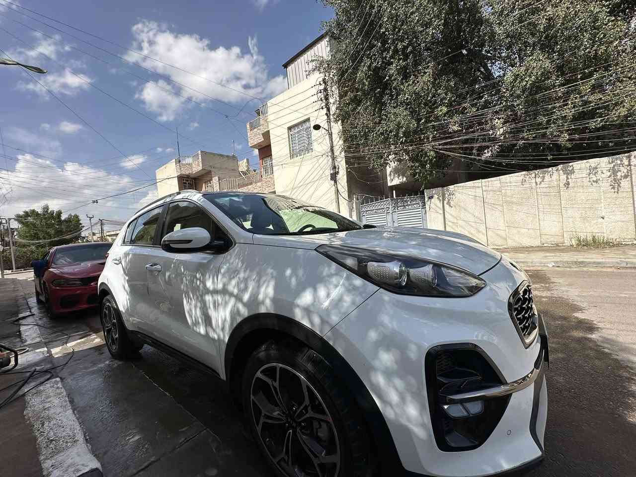 السلام عليكم كياسبورتج موديل 2021 جي تي لاين فول موصفات خلجي كفاله عامه بيهاشخطين بلجاملغ لمامي بدون صبغ لسيارة لسعر 22 وبيها مجال بصيط مكاني بغداد حي لعلام ***********
