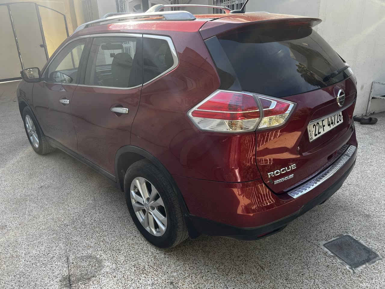 السلام عليكم
نيسان روج 
٢٠١٦ 
محرك ٤ شرط المحرك والكير 
بيها ثلاث قطع صبغ بوند وجاملغين شرط بدون دواخل 
مواصفات  S 
سنويه وهزة جديد باسمي شرط التحويل 
مكاني موصل بيع او مراوس 
السعر 138 وبيها مجال 
***********
