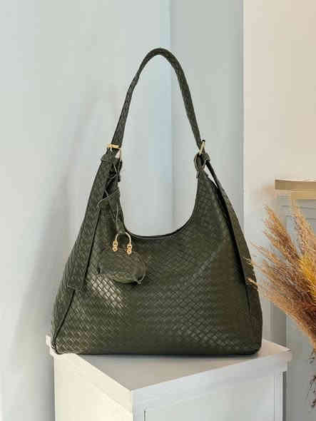 السعر ٢٥
للطلب واتساب ***********
