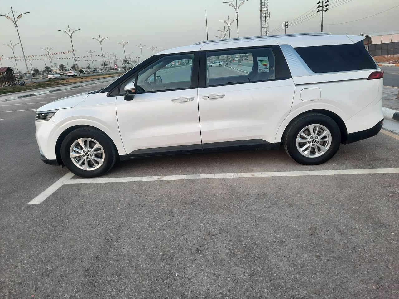 سلام عليكم الاستفسار *********** السعر 225 كيه كرنفال موديل 2022 وارد امريكي حادث نص جملغ امامي نفسه ليبل واحد ولباقي صور الحادث بلمنشور مكفول كفاله عامه السياره جديده جداا. محرك 6سلندر بانزين كير محرك حداديه تبريد مكفولات تخم تأير جديد السياره بررغي مامفتوح بيه موصفات شاشه كامره امامي خلفي بيبان كهرباء اشاره بلمرايه رادارات حساسات خلفيه اماميه تحكم جهتين. بصمه هندربريك بصمه تبريد مركزي بعد بيه موصفات السياره شخط مابيه مكفوله من شخط وبارد رقم اربيل نكليزي سنويه وهزه جديده اسعر 225
