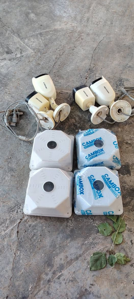 🚨 إلى أهل خانقين… لا تنخدعون بالسعر الرخيص 🚨
الأمان ما يتجرب عليه ❌
اليوم في خانقين – منطقة أوباره
تم نصب منظومة احترافية من
Hikvision 2MP HD
🎯 وضوح يخليك تشوف كل تفصيل
🌙 رؤية ليلية حقيقية مو مجرد كلام
📱 مشاهدة مباشرة من الموبايل
🛠️ تركيب نظيف بإشراف مباشر
فرق واضح بين شغل يتسكر بعد أسبوع…
وشغل يبقى سنين 💪
إذا تريد كاميرات تشتغل وقت الحاجة
اختار الصح من البداية 👌
أجور عمل احترافي  50 الف 
📞 ***********
📞 ***********
مكتب تووفي – الأمان يبدأ من هنا 🔒🔥
عنوان خانقين مقابل كراج بغداد قديم
