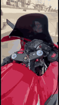 سلام وعليكم RR600 دراجة كفالة. صالنصة كاربون  دراجة صار سبوعين نازلة من معرض كلشي و ڪلـشي.  دراجة بعدها بحالة لوكالة.  يعني رمبة.  30 بيها مجال حك جية.  واسط ***********
