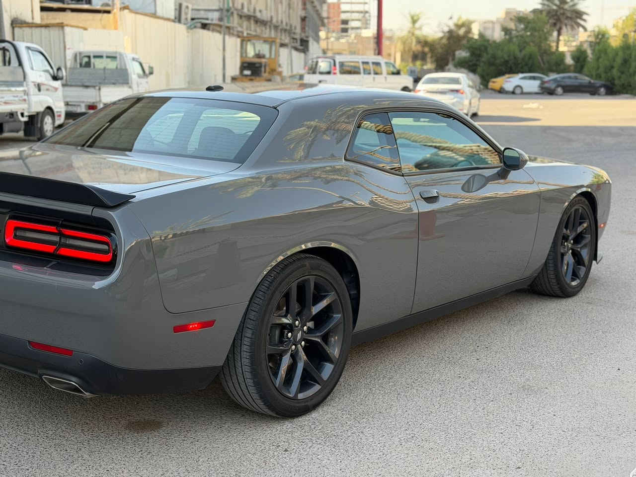 CHALLENGER . GT 2023
سيارة للبيع دوج جالنجر جي تي 2023
رقم بغداد 
ماشية 25 الف كيلو 
لون اسمنتي 
تو ويل 
موصفات اعتيادية مال جيتي
حادثها قطعتين (جاملغ & بنيد)
السيارة بحالة جداً ممتازة 
عليها ادامة وبوليش 
السعر 197 وبيها مجال 
مكاني: بغداد 
رقمي: ***********
