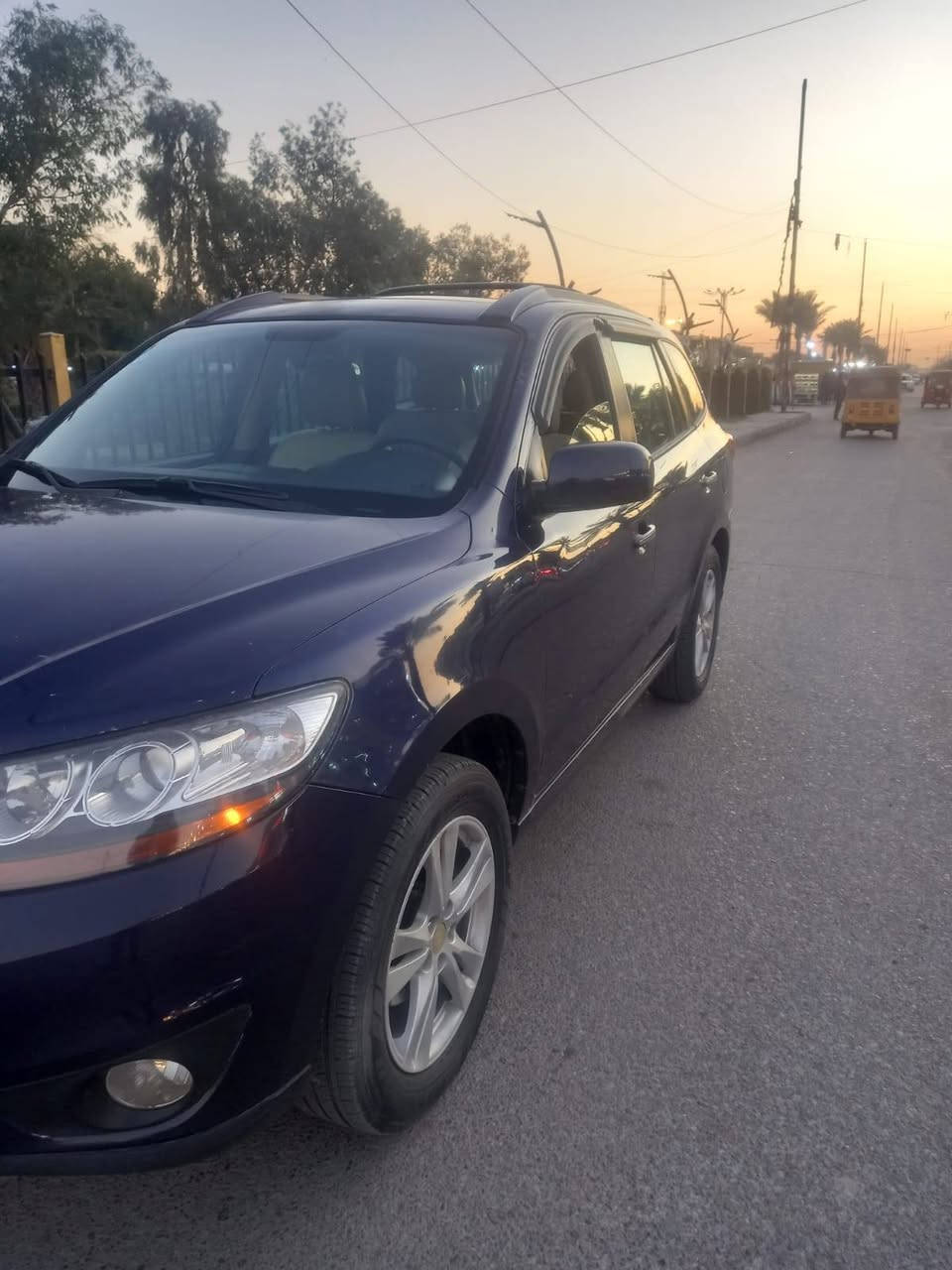 السلام عليكم عندي سنتافيا الموديل 2010 وارد أمريكي حادث  جاملغ لخلفي فقط محرك 3500  5 راكب بسمي تبريد ثلج تخم تاير صدر جديد سياره جاهزا وكل نقص مابيه بسمه فتحه سياره استخدام شخصي تراي ممتاز السعر ١٣٠  وبيه مجال العنوان بغداد الاستفسار *********** بغداد, العراق
