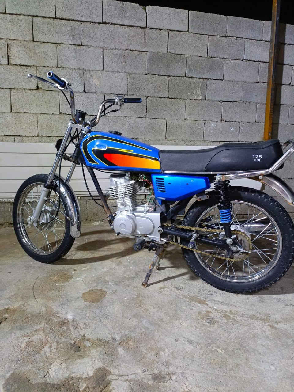 السلام عليكم مرخصه الادمن دراجه تعمير كلش نضيفه البيع ميسان ،س525
تصال***********
