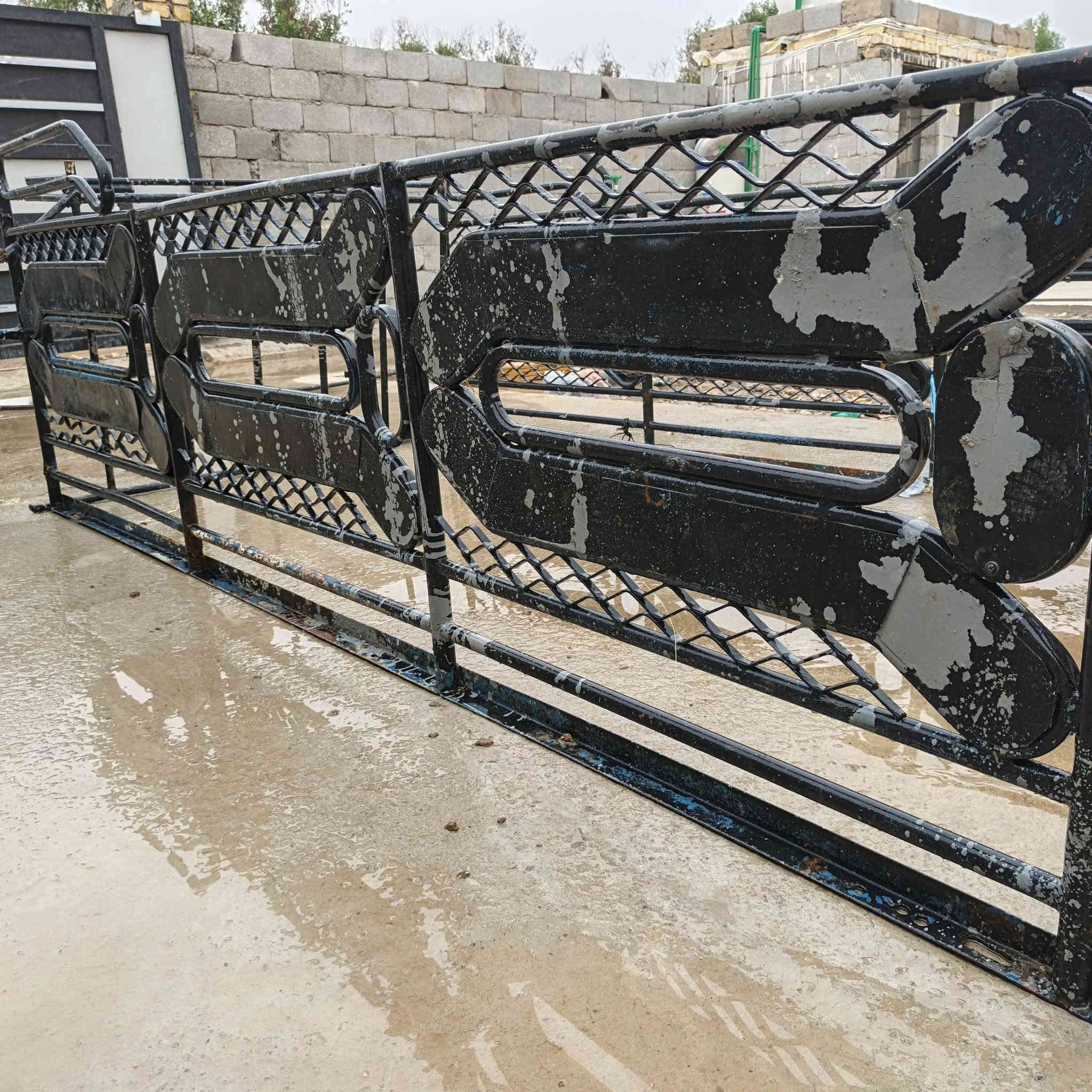 السلام عليكم للبيع محجر كيه خليجي السعر ٥٠٠  الف العنوان واسط الموفقيه ***********
