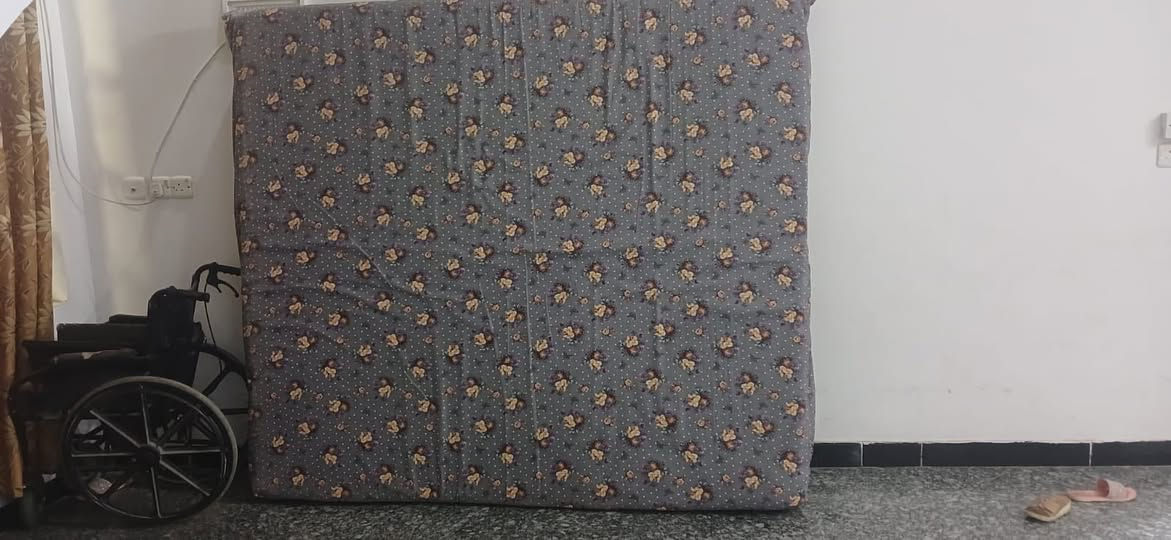 دوشك جربايه نفرين للبيع مكلف بلنشر مكانه دوره طعمه ***********
