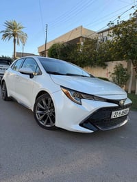 للبيع كورلا هاج باك 2022  فول se داخل احمر مميز شفتات ستيرن  سيتم صوت ...