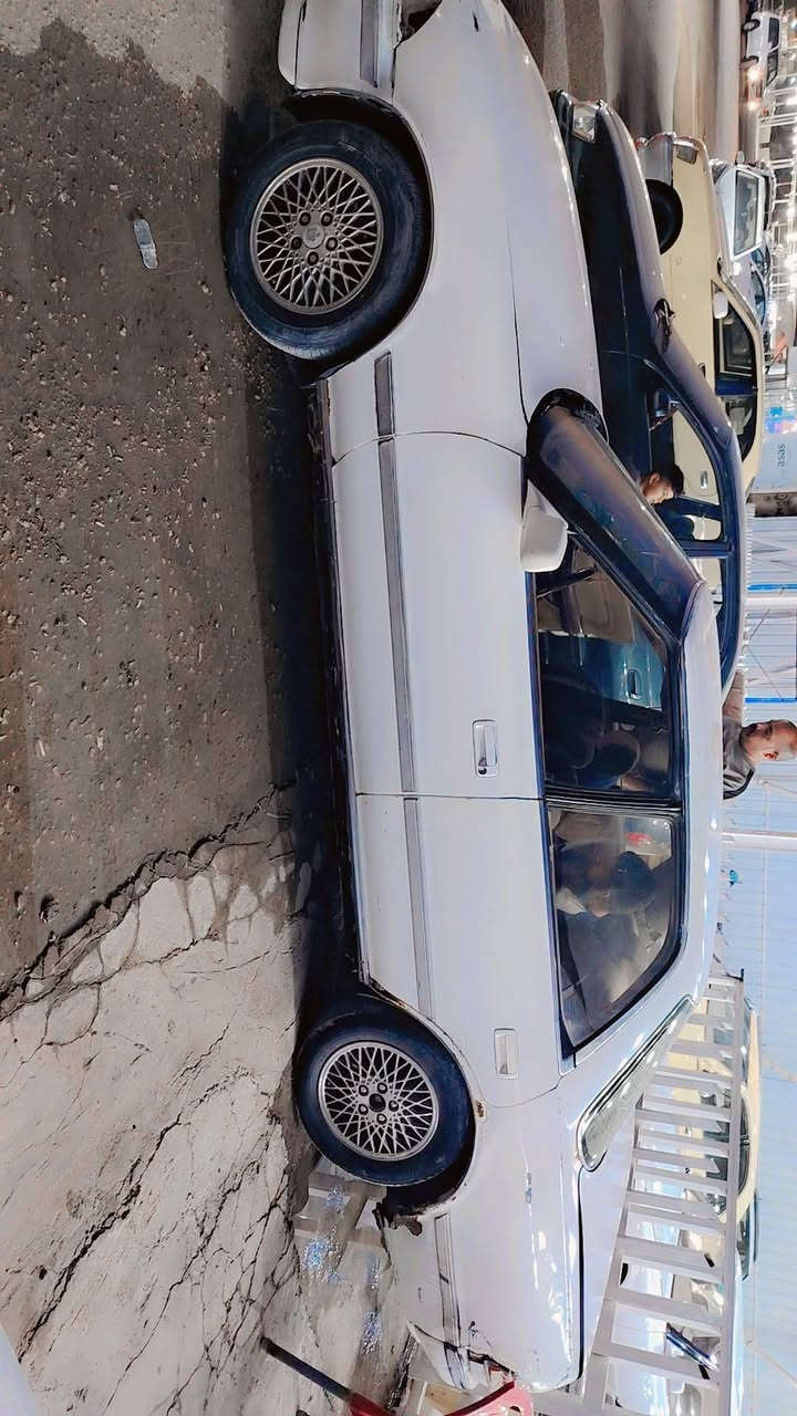 السلام عليكم سياره مارك عضم رقم نكليزي محرك حاويه مال بطه صالي شهر من شديته سياره كلها شغاله عوزها بس حداديه مراوس أو بيع مكاني نجف حي الرحمه رايدها 40


**إذا كنت صاحب هذا الإعلان وتريد حذفه لأي سبب، رجاءا أرسل رسالة إلى الدعم الفني**