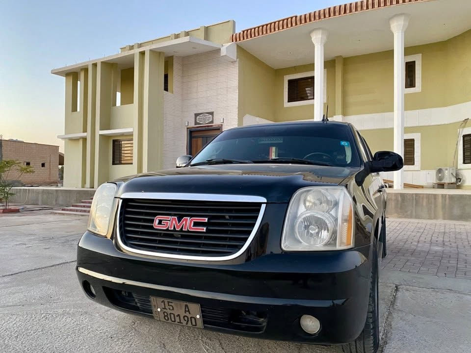 تريد فول ورخيص تفضل جي ام سي يوگن الطويل
 (Yukon XL) موديل 2014 
مستعجل على بيع السيارة لاجل ضرف

السيارة فول مواصفات الاخير ورخيصة كلش
اعلى فئه 
فتحه  سقف سلايد
دوس كهربائيه دواخل اسود
جنطه كهرباء 
كشنات جلد تدفئه وتبريد
شاشه الاصليه حساسات تحكم ستيرن
محرك وكير مكفولات 
علي وضع الشركة 
محرك 5300 المرغوب

واستخدام شخصي
دفع رفاعي (4WD)
تخم تاير جديد تبريد ثلج
 عدد مقاعد 7

للأستفسار  رقم هاتف ***********
✅ السعر 183 وبيها مجال 
فقط بيع اعتذر عن المراوس
