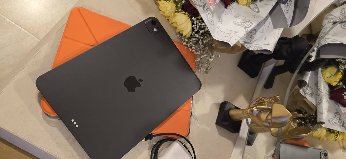 ايباد 11برو m5 
ستعمال شهر فقط 
عدد دورات شحن ١٤ مره  
ستعمال قليل جدا 
مثل مموضح بالصوره 
مكان بغداد شعب 
سعر مليون و٣٥٠ 💙


**إذا كنت صاحب هذا الإعلان وتريد حذفه لأي سبب، رجاءا أرسل رسالة إلى الدعم الفني**