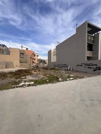 حي الكندي الاولى • ٣٤٧م • قابلة للتقسيم