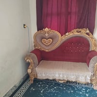 تخم ١٠ مقاعد   مستعمل نضيف مابي اي ضرر  سعر ٤٥٠ الف   07733691942