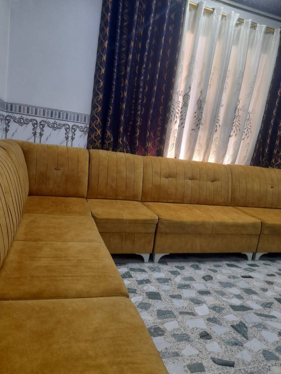 طخم للبيع نضيف مابي اي ضرر السعر ١٥٠ وبي مجال ***********
