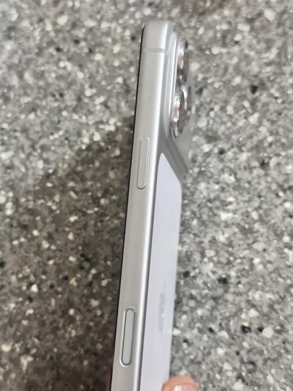 السلام عليكم 
17برو ماكس لون ابيض المميز عربي شرق اوسط يعني ماستر ركز 
جهاز جديد مشحون 41بعده جديد زلغ مابي 
السعر مليونين و225 واذ اكو مرواس ب 16برو ماكس او 17برو ماكس البرتقالي مكاني بغداد


**إذا كنت صاحب هذا الإعلان وتريد حذفه لأي سبب، رجاءا أرسل رسالة إلى الدعم الفني**