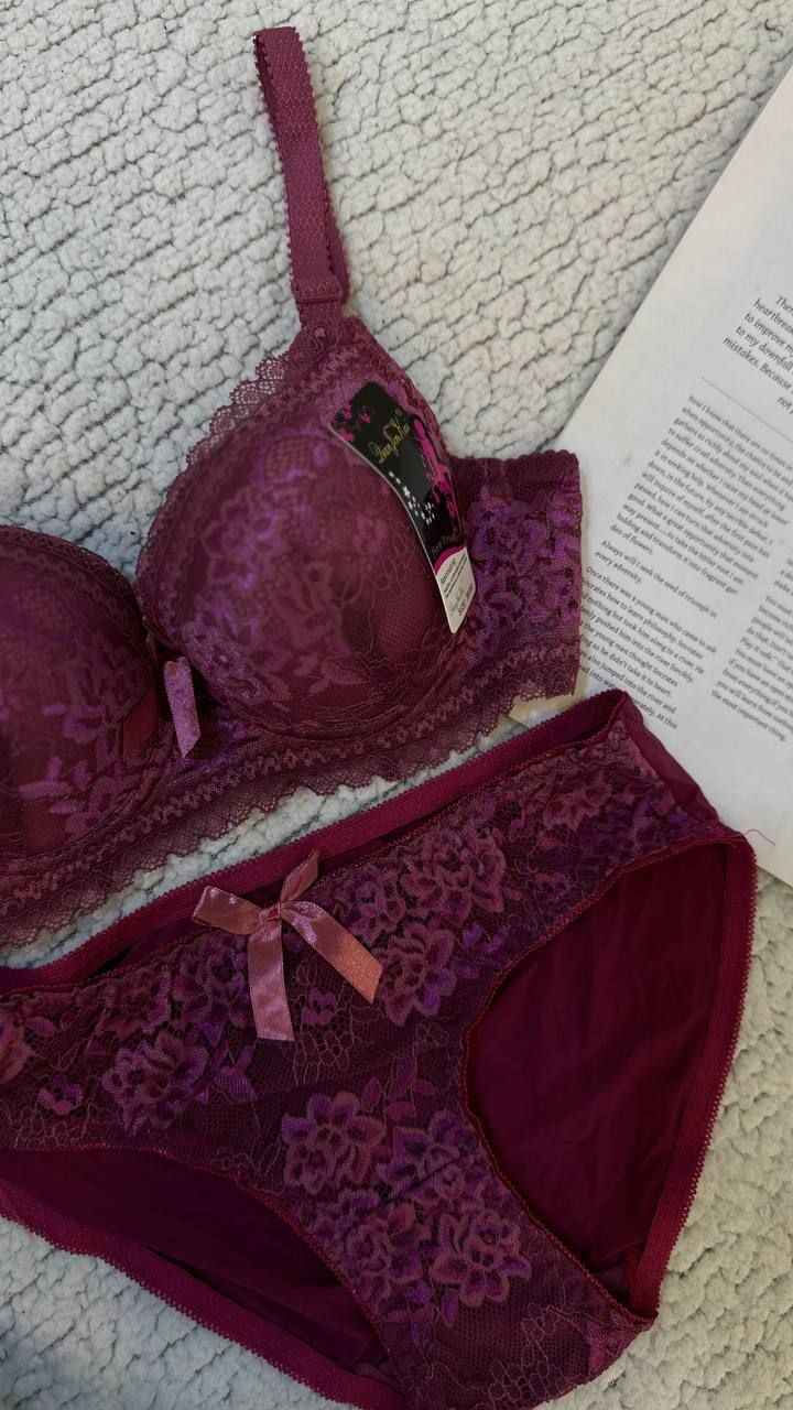 #جديدنا لاينتهي👙
سيت ملابس داخلي نسائي👙
درش
لحمالة اسفنجة بدون عظم 
كوالتي عالي وخامة راقية✔️
✨ قطعه واحده  مسطح ماتبين تحت ملابس 
✨القماش تركي درجه اولى 💯🇹🇷
✨مريح جدا بالبس  
✨وتسمح بمرور الهواء Colombo, Sri Lanka


**إذا كنت صاحب هذا الإعلان وتريد حذفه لأي سبب، رجاءا أرسل رسالة إلى الدعم الفني**