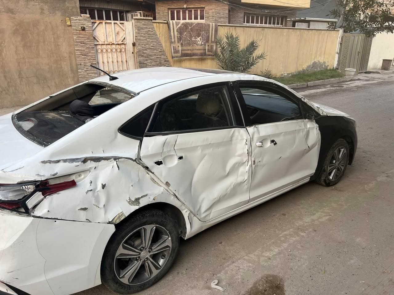 السلام عليكم
للبيع هونداي اكسنت
موديل 2019
السياره خليجي
ابيع عله حادث
رقم اربيل تحويل مباشر 
السياره شغاله وتمشي 
مكان السياره بغداد المشتل 
***********
