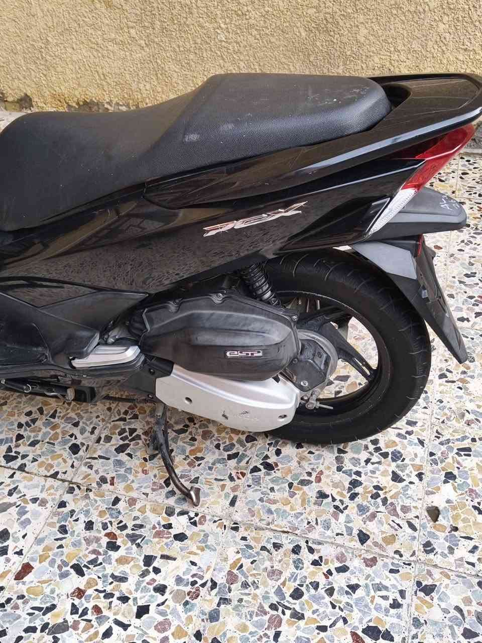 سلام عليكم دراجه pcx جيل ثاني ياباني 
دراجه خير من الله كلش نضيفه 
المكان بغداد العبيدي 
***********
سعر خاص فدوه
