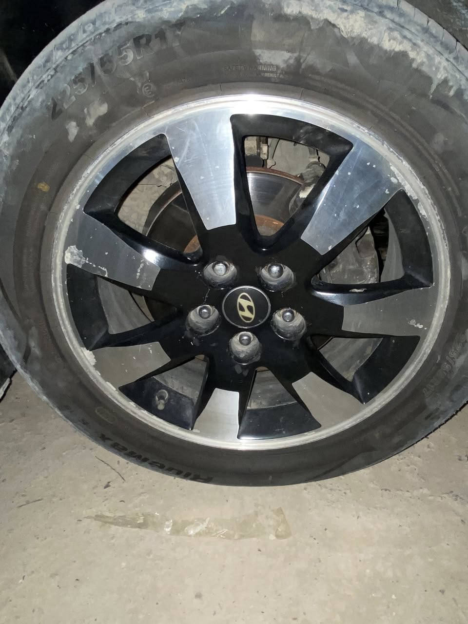 مرواس فقط ويل 17+تخم تاير  جديد225/55/17مكاني الديوانيه رقم***********
