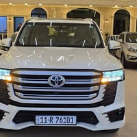 دلال لاندكروز فقط  شنو ب بالك اي فئه موجود   من موديل 2020 صاعد لل 202...