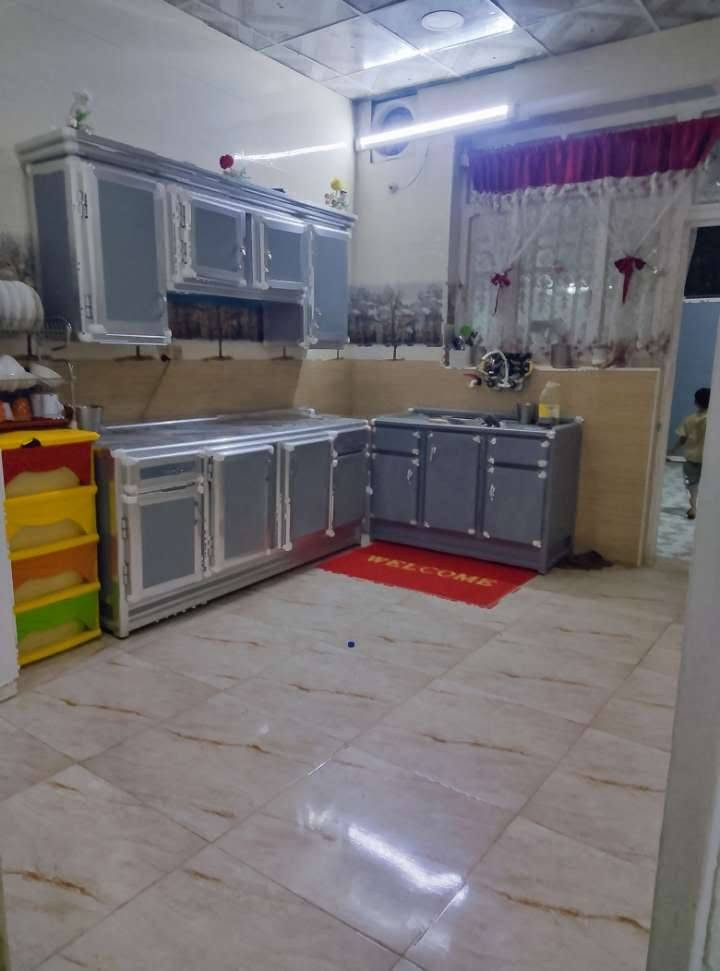 السلام عليكم بيت  للبيع التقية الثالثة ورة مطعم بغداد طابو زراعي طابقين التفاصيل اتصل على الرقم *********** 
***********
