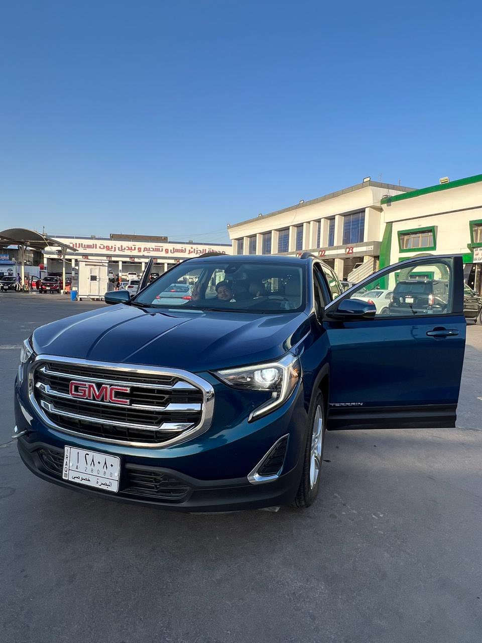 تيران 2020  SLE رقم بصرة شبه مميز بأسمي
فول مواصفات فتحة السقف
تقريرها غرق وبالعراق صارت بيها ضربة بالصندوق 
ماشية 140الف كيلو فقط 
المكان البصرة شط العرب / السعر $190 وبيها مجال
 0771 496 3871
***********
