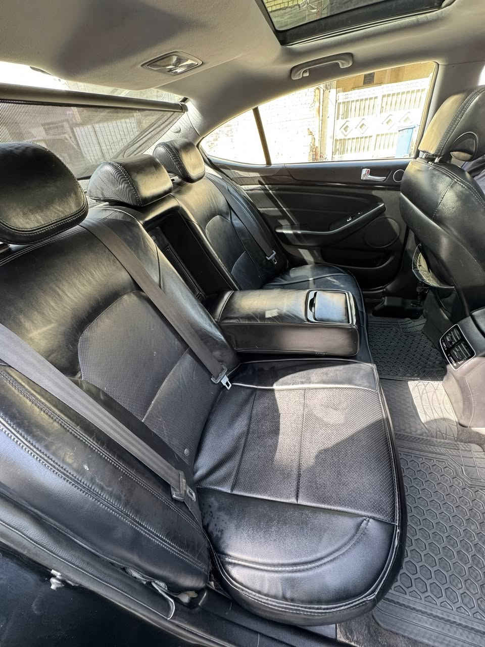 السلام عليكم 
كيا كادنزا للبيع او مراوس 
موديل 2014 
فول مواصفات رقم بغداد كلش مرتب 
بنوراما كشنات جلد 
مري قلاب ويه البك
هيتر استيرن + هيتر كشنات وتبريد 
استيرن كهرباء
برده خلفيه نزول ويه البك 
سياره قطعه وحده صبغ فقط الجاملغ الخلفي عكس السايق نفسه معدل ومصبوغ 
مكفوله من  حادث  ثاني سياره لا تقارنها ويه المصبوغ حزام وبيه قطعتين واكثر 
سعرها 128
تواصل ***********
