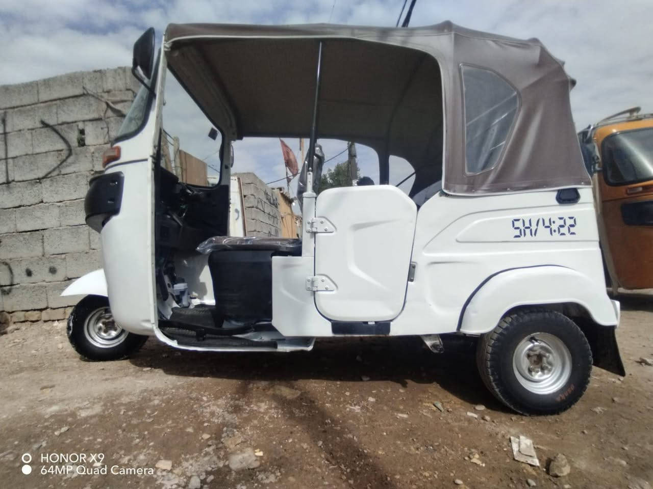 سلام عليكم تكتك للبيع 21رقم وسنويه مكاني زعفرانيه تكتك بيه لغد وصفحه تكتك حلوه ما بيه اي نقص سعر 7500وبيه مجال ***********
