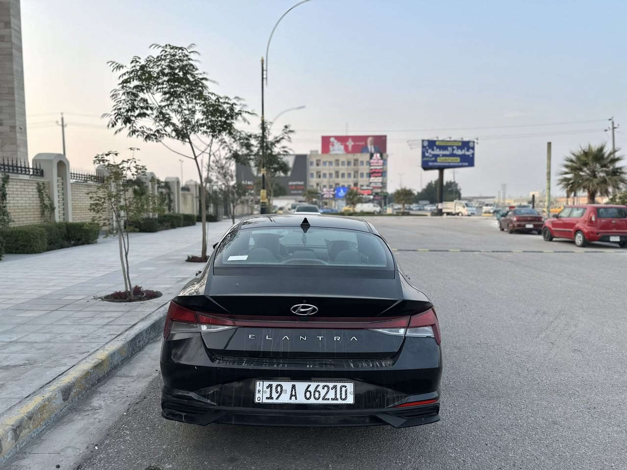 السلام عليكم
النترا موديل 21 ماشيه 89
حادثه جاملغ وباب خلفي 
وبنيد بارد 
كير مكينه بل جيس مال جناي. كفاله 
حداديه تخم  تايرتبريد كله جديد 
السياره  بسمي تحويل مباشر 
السعر 138 وبيها مجال بسيط 
العنوان. كربلاء حي العامل
***********
