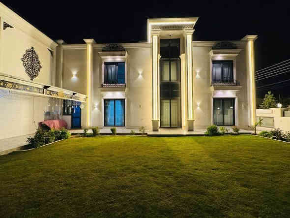 فيلا فاخرة ومؤثث كامل و جميل جداً  فول کوالیتي  VIP للبيع 
في مجمع لاوان ستي 
 
مساحة 400 متر- طابقين 

يتكون من :- 6 غرف نوم |  3 سویت | 3 استقبال | 2 مطبخ حار و بارد | 
مجموعة صحية  5
حديقة و كراج تسع 3 سيارات 
العنوان :- اربيل لاوان ستى 
الكهرباء 24 ساعة 
ماء 24 ساعة 
تبريد مركزي 
تسجيل باسم اي شخص يحمل الجنسية العراقية
للتواصل 📞
***********
***********
**************
في حال لم يتوافق العقار مع رغبتكم او لم يكن بقدر امكانيتكم زوروا موقعنا على تلكرام للتصفح على اكثر عدد من العقارات المتوفرة 
https://t.me/httpsmohamedrealeste أربيل
