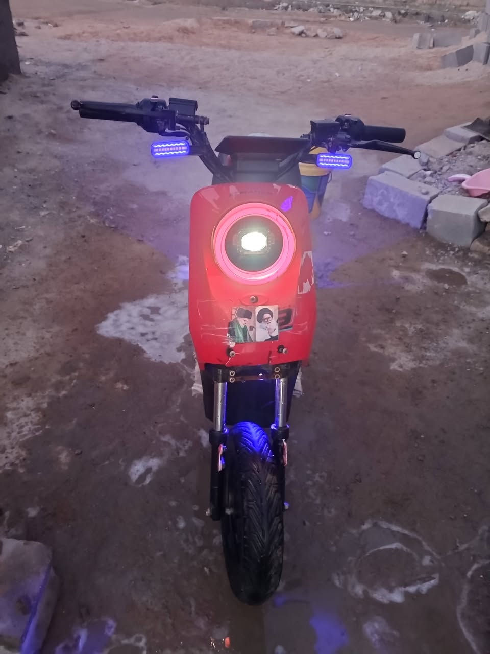 للبيع
مكاني القبلة قرب المدينة الرياضية 

***********
