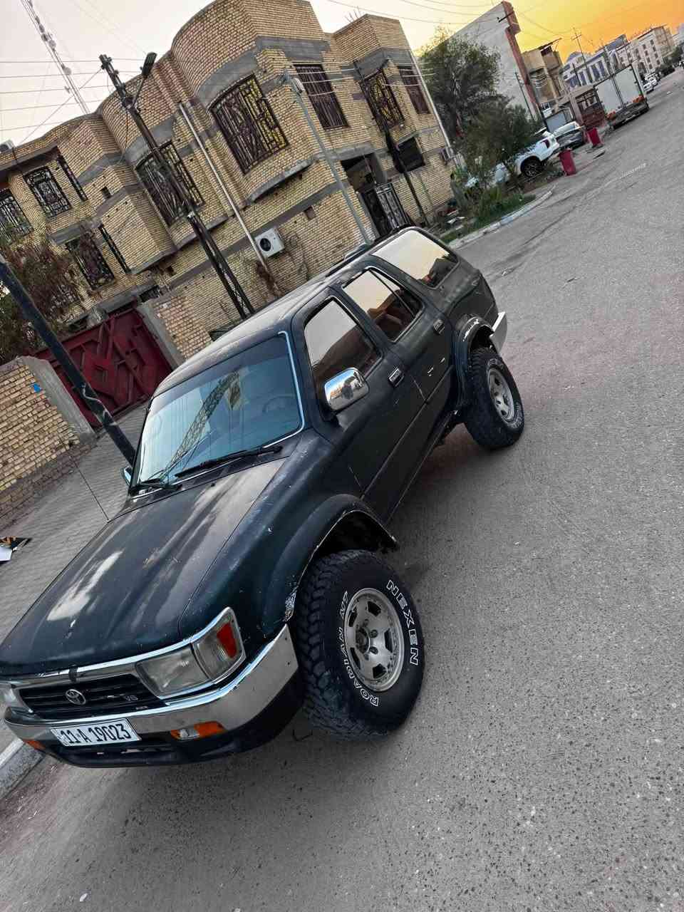 السلام عليكم 
تويوتا سورف للبيع 1995 ايسر بلاد 
مكينه 3000 محوره كير اوتماتيك السياره جاهزه نقص بس تبريد والباقي كله جاهز كهربائيات كلهة شغاله اي نقص ما بيهة هزه جديده رقم جديد سنويه لل 30 السعر 55 وبيهة مجال الاستفسار ***********
