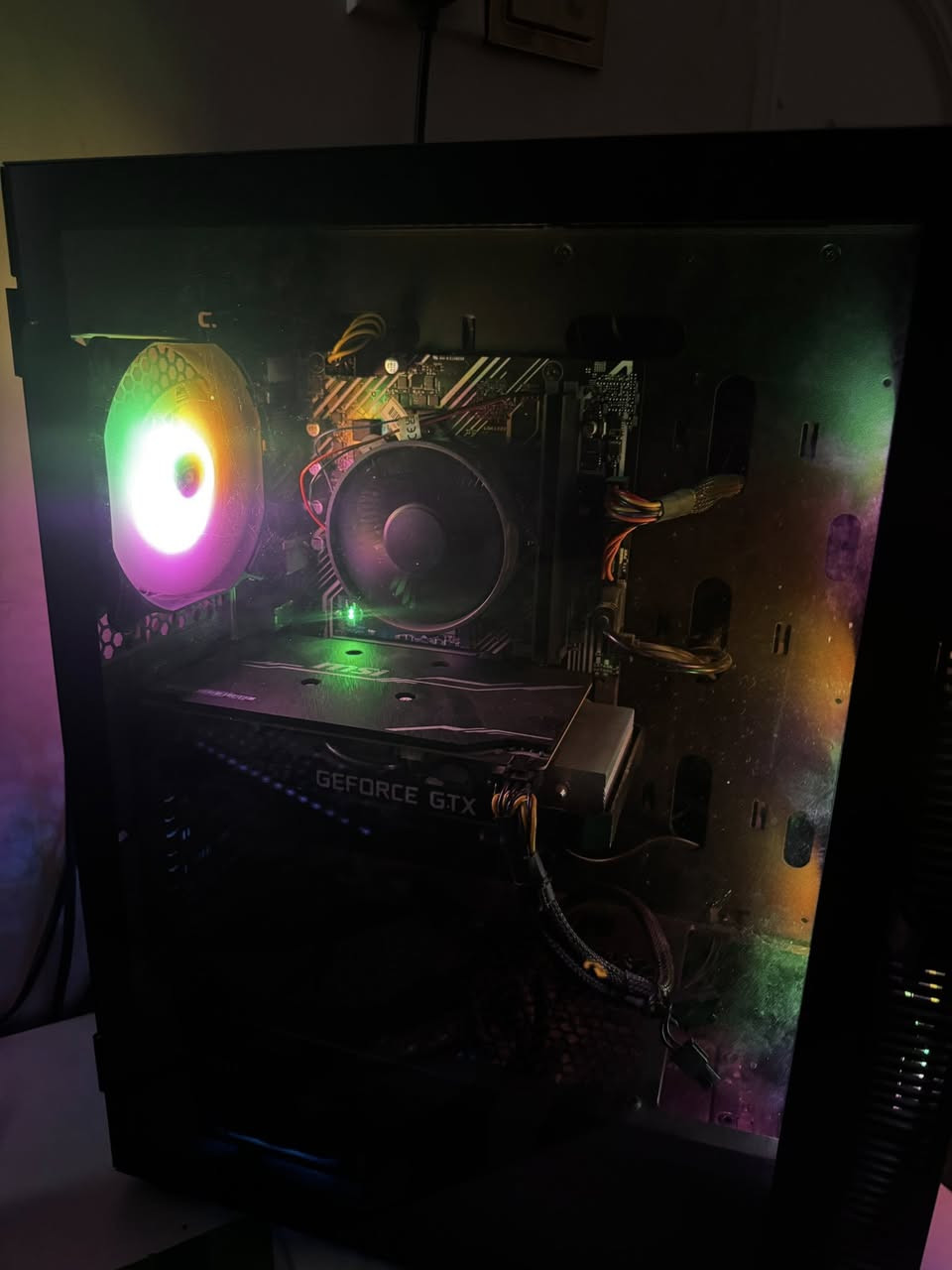 كيس للبيع
المعالج : i5 10400 f
الكارت شاشه : msi 1660 super 6g
الرامات : 16g
مذربورد : h410 asus
الهارد : m.2 250g + hdd 512g

السعر 650 الف 
مكاني بغداد 
***********
